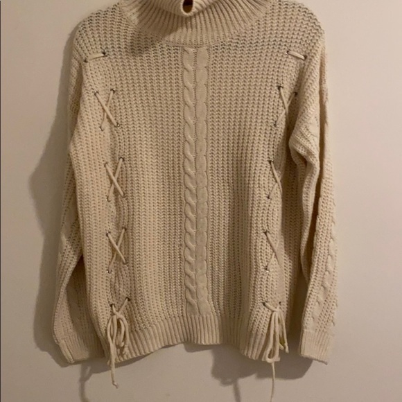 Turtleneck Sweater - Picture 6 of 7